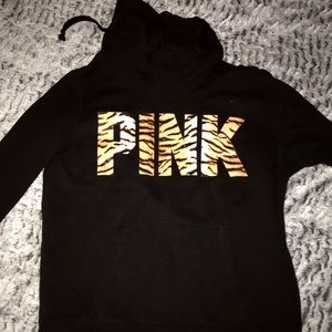 Black PINK sweatshirt with leopard words
